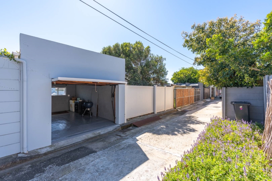 1 Bedroom Property for Sale in Woodstock Western Cape